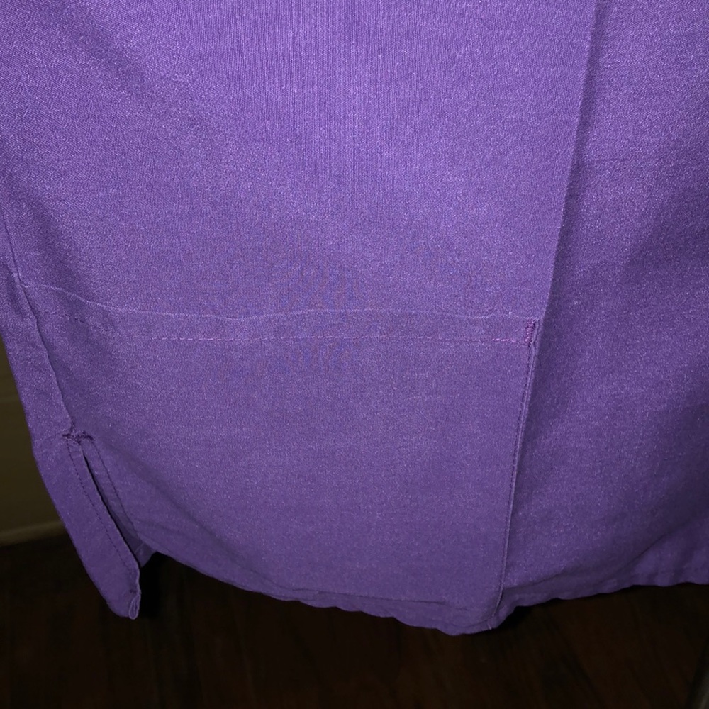 Scrub top - Picture 2 of 2